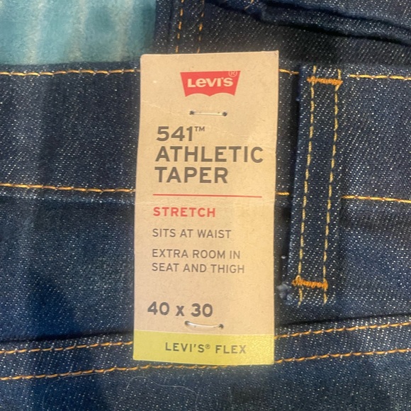 NWT Levi men’s 541 athletic taper 40x30 - Picture 3 of 5